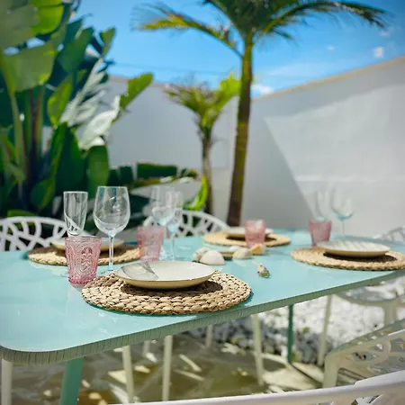 別荘 Casa Terranova Beachhouse オリーバ